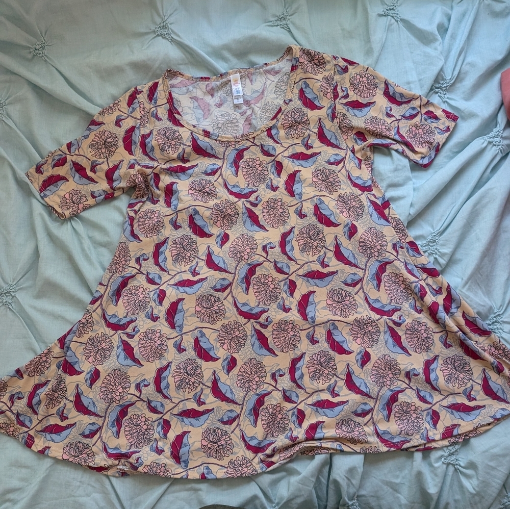 Lularoe Flair Tunic